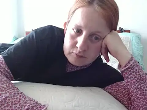 Snapshot of ViioletaMora chatting on 02/06/25, 04:58 ViioletaMora online show from 02/06/25, 04:58