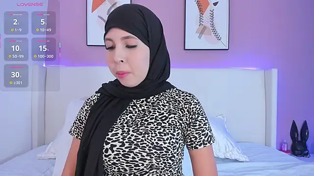 Snapshot of shann_a chatting on 11/15/25, 07:21 shann a online show from 11/15/25, 07:21