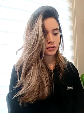 maliciaworld online show from 02/16/25, 05:04