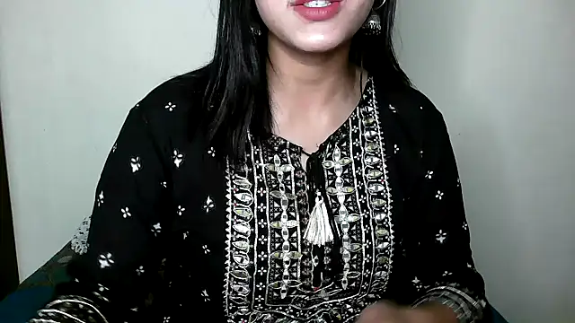 Snapshot of Princess_noorjahan chatting on 12/27/24, 09:11 Princess noorjahan online show from 12/27/24, 09:11