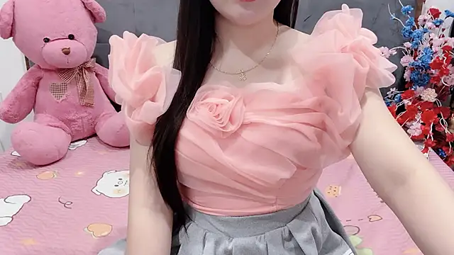 Snapshot of Funikio chatting on 05/03/26, 02:17 Funikio online show from 05/03/26, 02:17