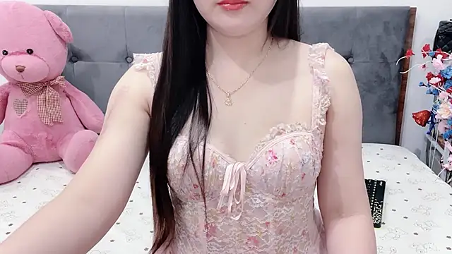 Snapshot of Funikio chatting on 05/18/26, 02:07 Funikio online show from 05/18/26, 02:07