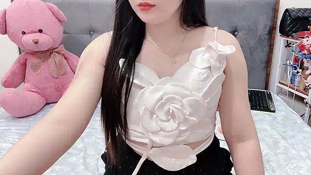 Snapshot of Funikio chatting on 05/26/26, 02:35 Funikio online show from 05/26/26, 02:35