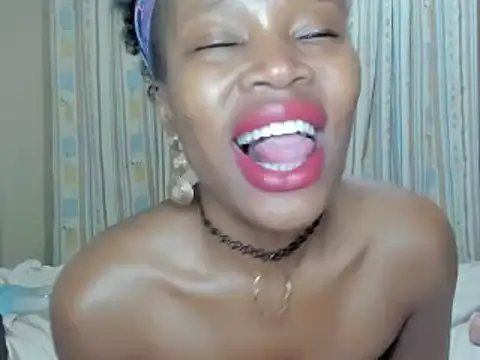 AfricanSquirtingQueen online show from 09/18/25, 02:35