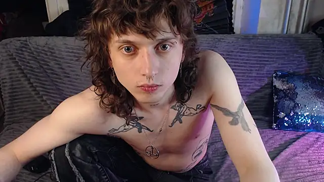 Snapshot of axxxturel chatting on 05/18/26, 06:14 axxxturel online show from 05/18/26, 06:14