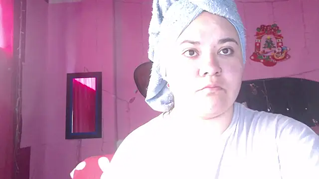 NikkiRous  online show from 10/28/25, 01:03