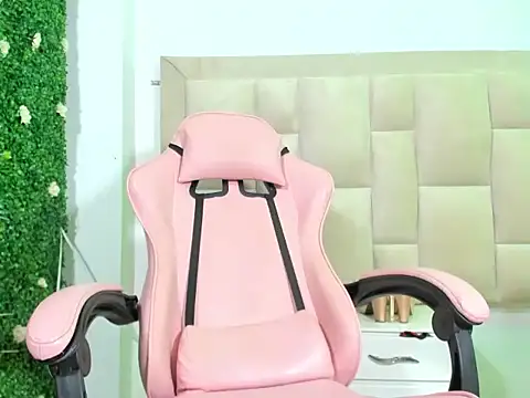 Milk anastasia online show from 12/14/24, 11:01