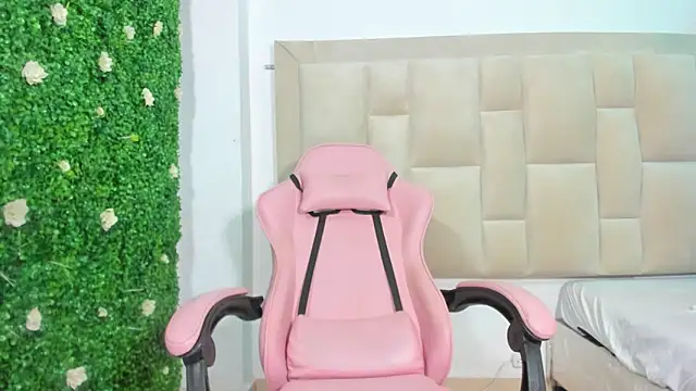 Milk anastasia online show from 03/07/25, 02:56