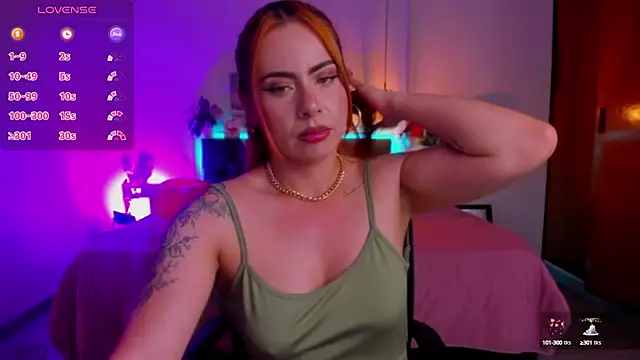 Snapshot of Dulce_charlottee chatting on 02/19/25, 07:27 Dulce charlottee online show from 02/19/25, 07:27