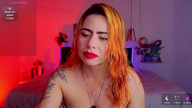 Snapshot of Dulce_charlottee chatting on 10/12/25, 07:35 Dulce charlottee online show from 10/12/25, 07:35