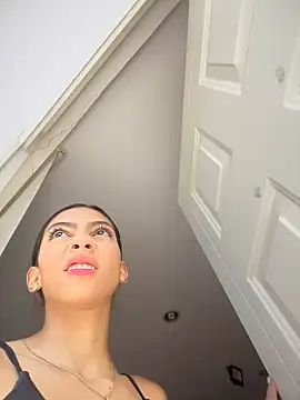 Snapshot of Ema_azel chatting on 12/04/24, 01:42 Ema azel online show from 12/04/24, 01:42