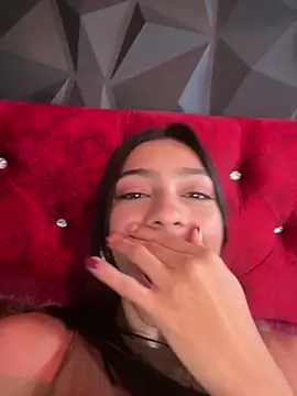 Snapshot of Ema_azel chatting on 12/29/24, 05:12 Ema azel online show from 12/29/24, 05:12