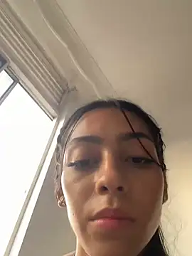 Snapshot of Ema_azel chatting on 01/01/25, 10:13 Ema azel online show from 01/01/25, 10:13