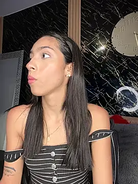 Snapshot of Ema_azel chatting on 01/05/25, 04:48 Ema azel online show from 01/05/25, 04:48