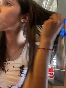 Snapshot of Ema_azel chatting on 01/08/25, 04:33 Ema azel online show from 01/08/25, 04:33