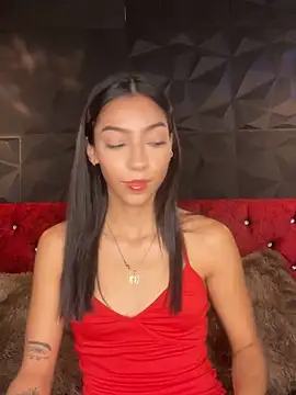 Snapshot of Ema_azel chatting on 01/10/25, 01:31 Ema azel online show from 01/10/25, 01:31