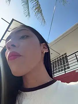 Ema azel online show from 04/22/26, 01:56