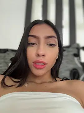 Ema azel online show from 05/10/26, 12:32