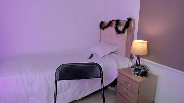 vale kross online show from 12/17/24, 01:05