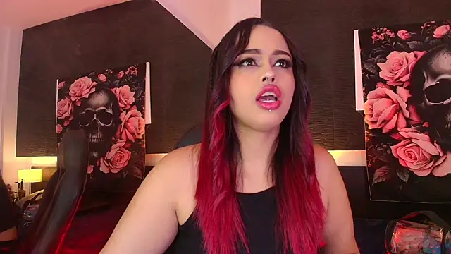 EvaaFoxxy1 online show from 04/15/26, 12:01