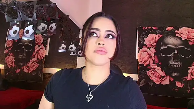 Snapshot of EvaaFoxxy1 chatting on 07/01/26, 11:56 EvaaFoxxy1 online show from 07/01/26, 11:56