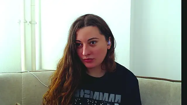 Helen Adams  online show from 12/04/24, 08:34