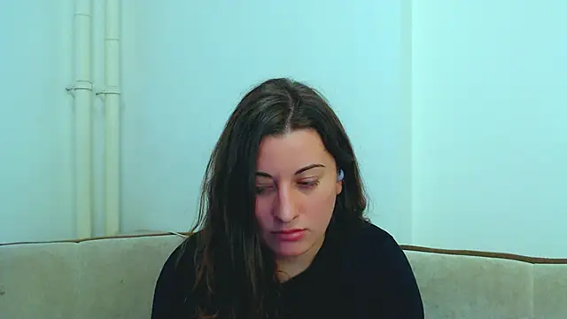 Helen Adams  online show from 03/06/25, 09:47