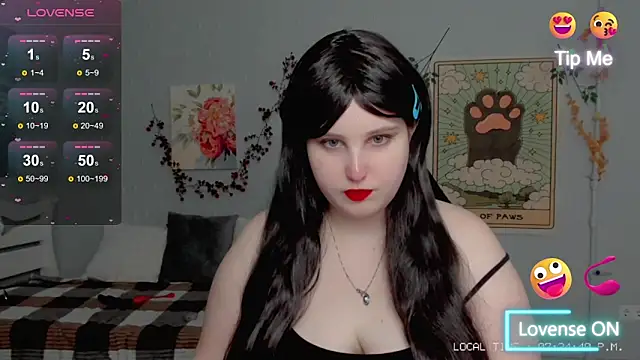 Crystal Chris online show from 09/15/25, 04:18