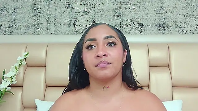 KateVenegas online show from 02/21/25, 08:16