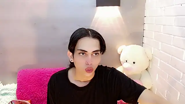 Daniela Pink  online show from 10/07/25, 07:55