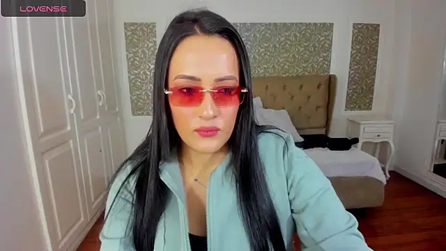 Snapshot of KimWessel_ chatting on 04/18/26, 08:42 KimWessel online show from 04/18/26, 08:42