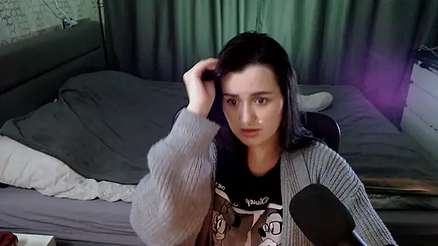 KiraYammy online show from 01/01/25, 01:04