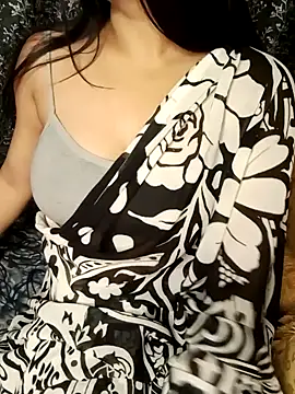 Snapshot of shuhana_ chatting on 01/30/25, 01:33 shuhana online show from 01/30/25, 01:33