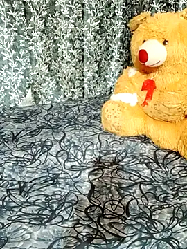 Snapshot of shuhana_ chatting on 02/19/25, 12:57 shuhana online show from 02/19/25, 12:57