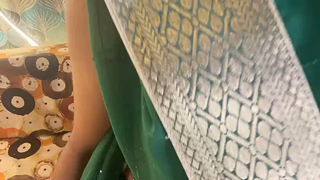 shuhana  online show from 11/27/25, 04:47