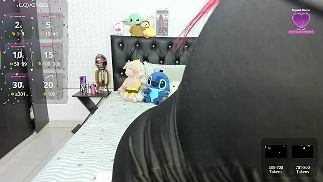 Snapshot of redgirlofficial chatting on 12/05/25, 02:53 redgirlofficial online show from 12/05/25, 02:53