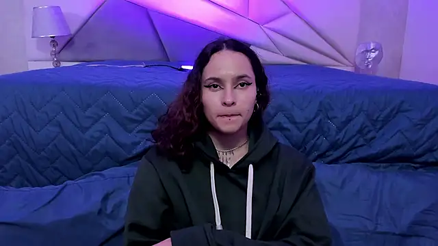 AnnyThompson  online show from 01/08/25, 12:28