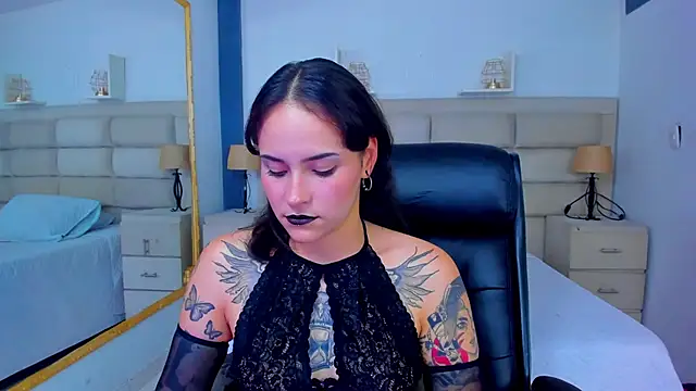 AnnyThompson  online show from 10/22/25, 09:25