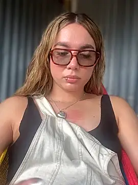 Jules Anderson online show from 04/04/26, 04:26