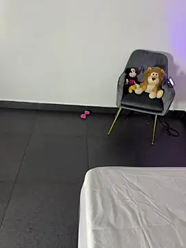 milaivanova online show from 10/10/25, 12:26