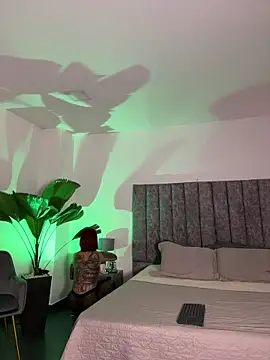 milaivanova online show from 11/03/25, 08:37