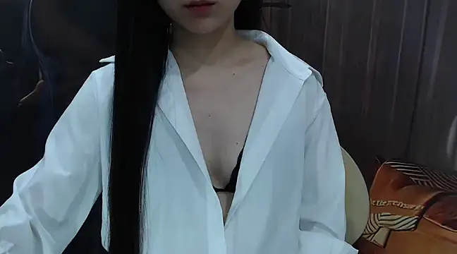 Snapshot of KaleAnisa chatting on 02/14/25, 10:38 KaleAnisa online show from 02/14/25, 10:38