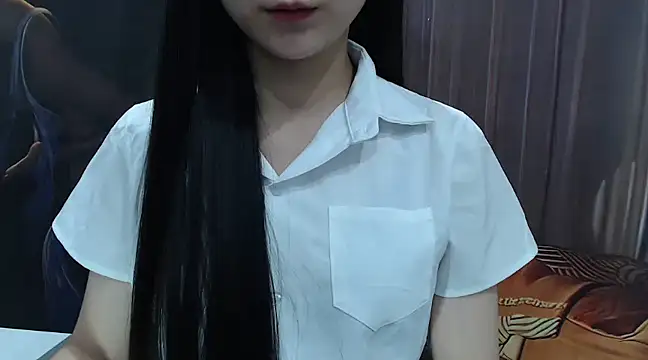 Snapshot of KaleAnisa chatting on 02/18/25, 04:37 KaleAnisa online show from 02/18/25, 04:37