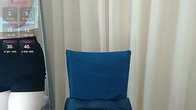Snapshot of KaleAnisa chatting on 10/11/25, 02:11 KaleAnisa online show from 10/11/25, 02:11