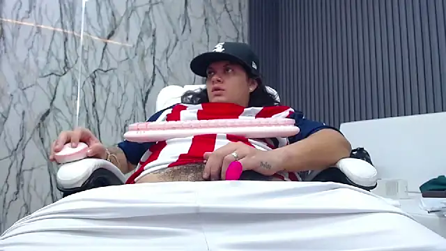 Snapshot of snowflake_xxx chatting on 03/20/25, 07:57 snowflake xxx online show from 03/20/25, 07:57