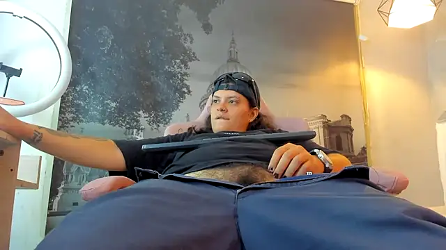 Snapshot of snowflake_xxx chatting on 09/22/25, 02:41 snowflake xxx online show from 09/22/25, 02:41