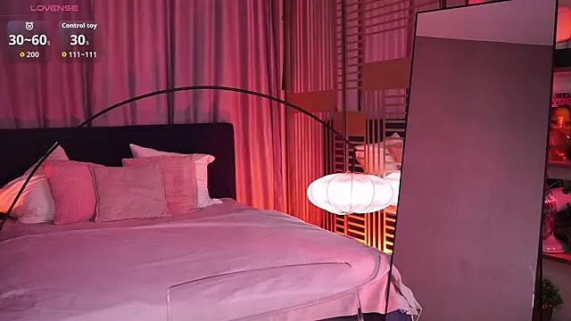 LunaNight online show from 01/13/26, 08:36