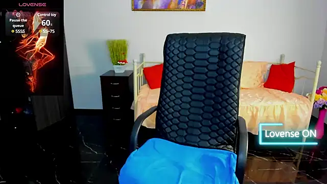 Julia Dean online show from 03/18/25, 01:09