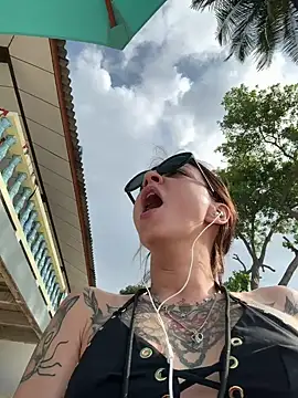 Snapshot of BabeRainbow chatting on 01/22/25, 02:37 BabeRainbow online show from 01/22/25, 02:37