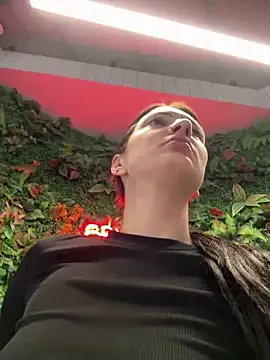 Snapshot of BabeRainbow chatting on 03/13/25, 10:36 BabeRainbow online show from 03/13/25, 10:36